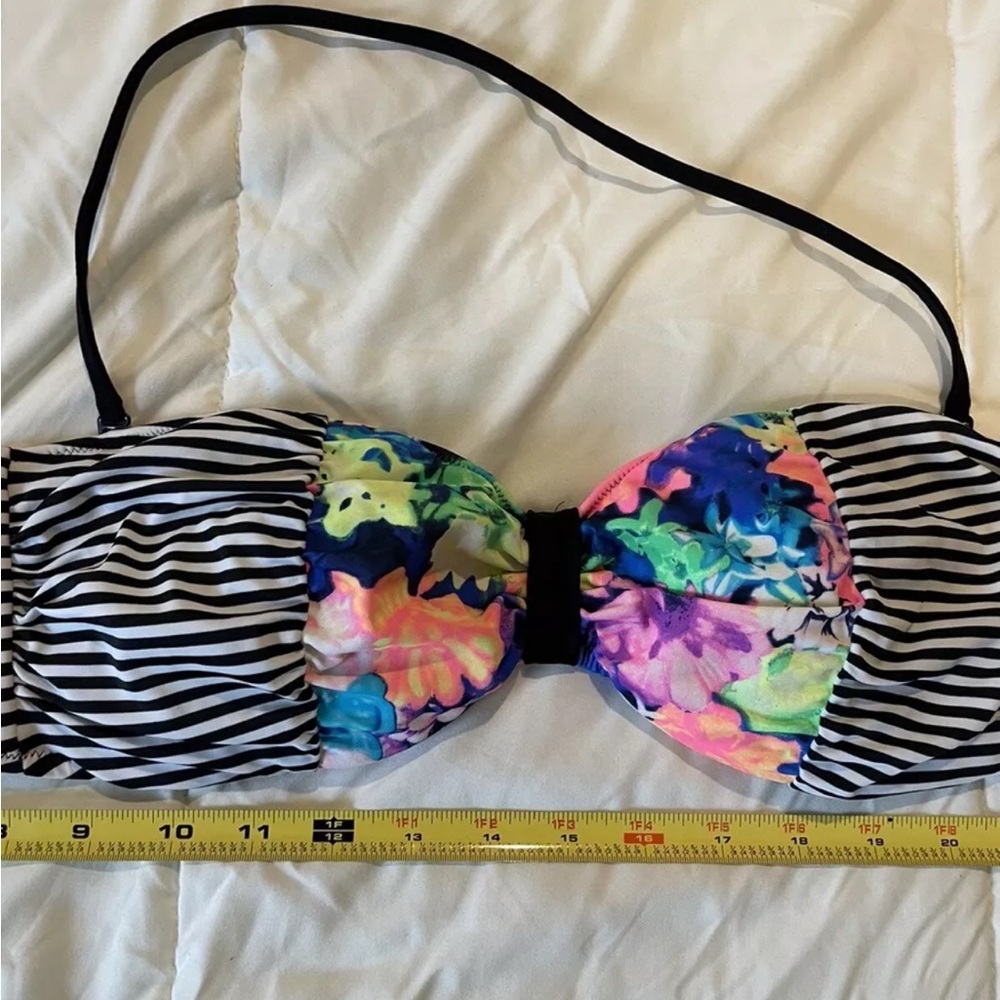 Victoria Secret Pink Stripe and Floral Swim Top - size L